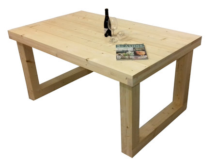 Steigerhout tafel met u onderstel schuin voorkant