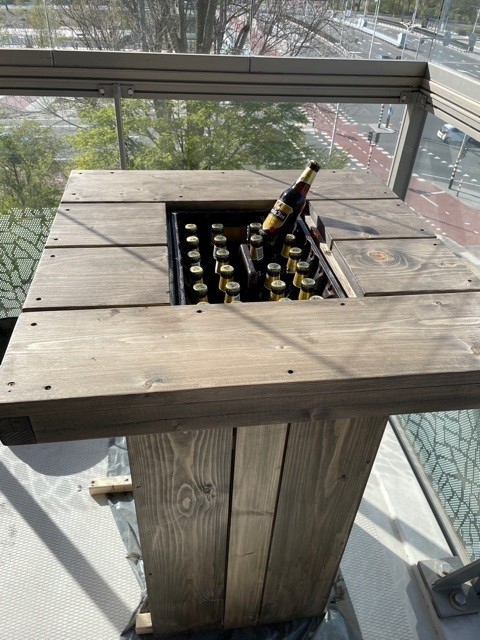 Zelf gemaakte bier krat bar sta tafel